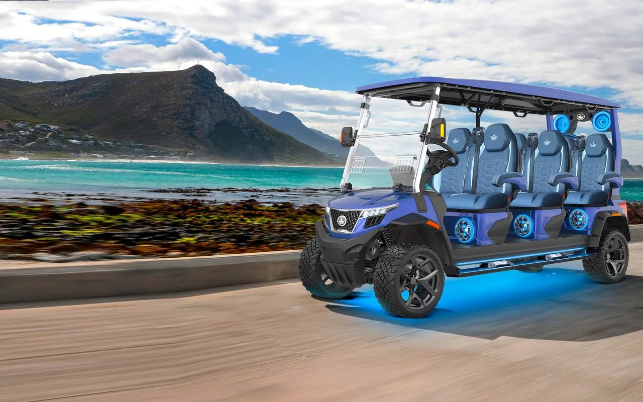 Гольфкар ТРОЙКА Evolution XT6 на набережной